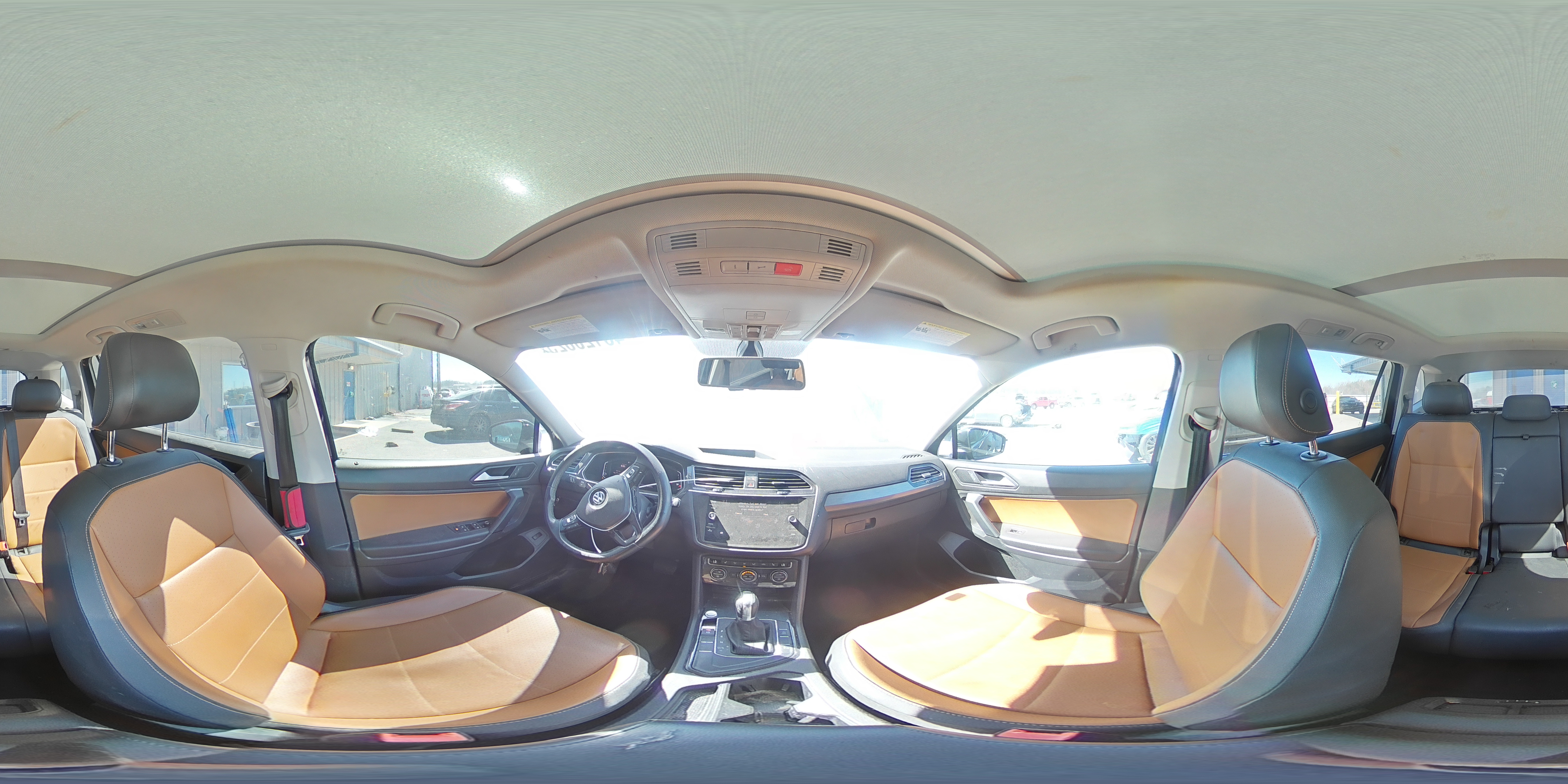 2019 Volkswagen Tiguan - Image 16