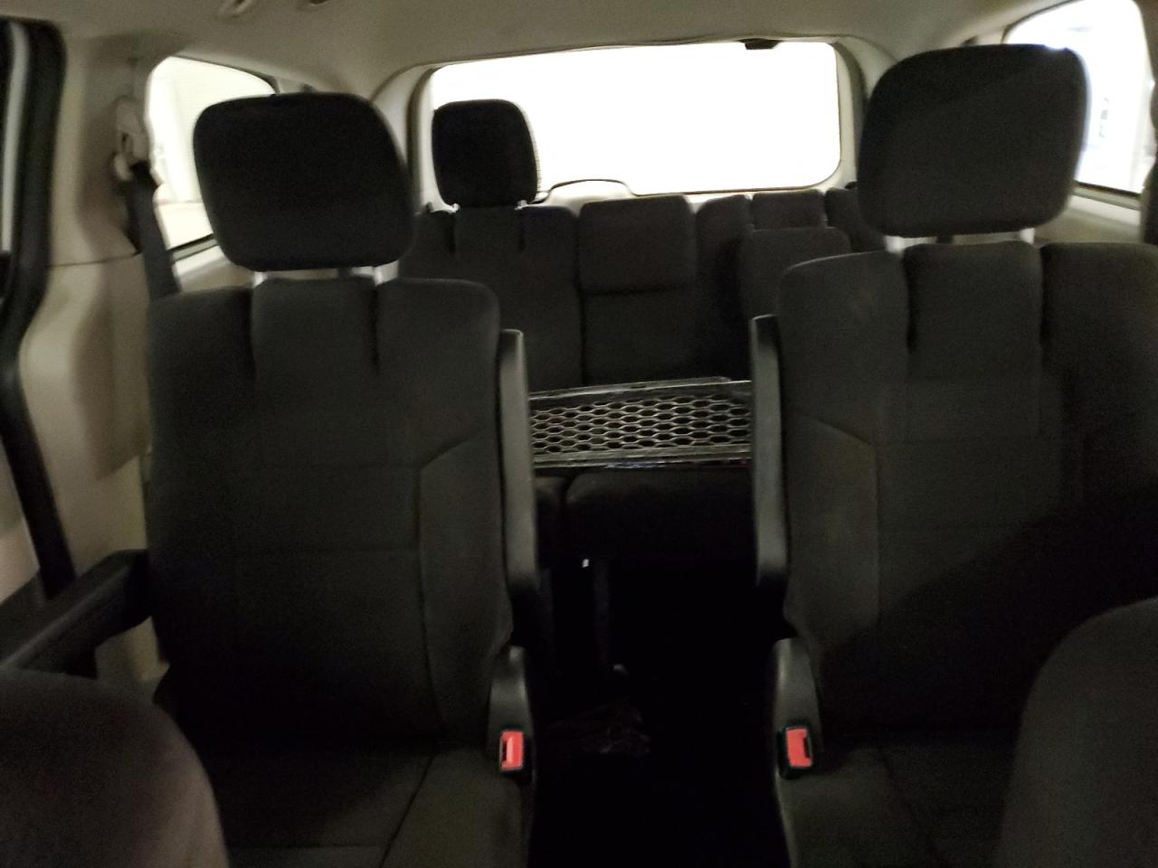 2012 Dodge Caravan - Image 10