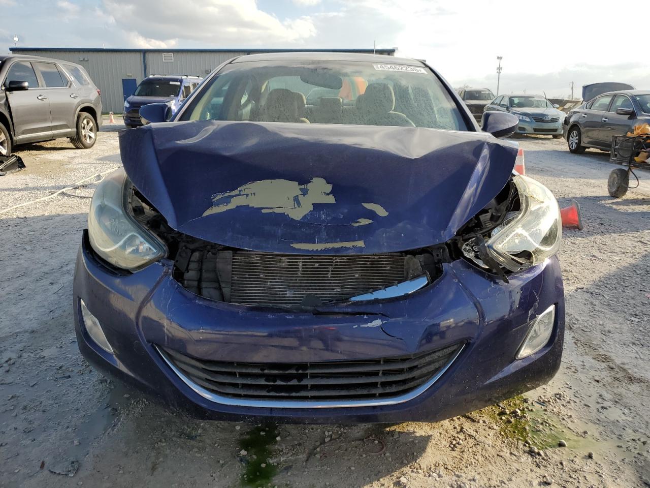 2013 Hyundai Elantra - Image 5