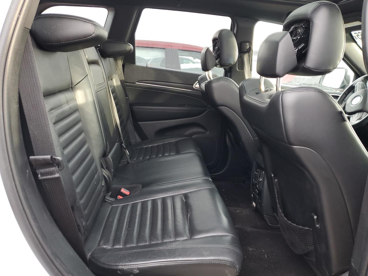2018 Jeep Grand Cherokee - Image 10