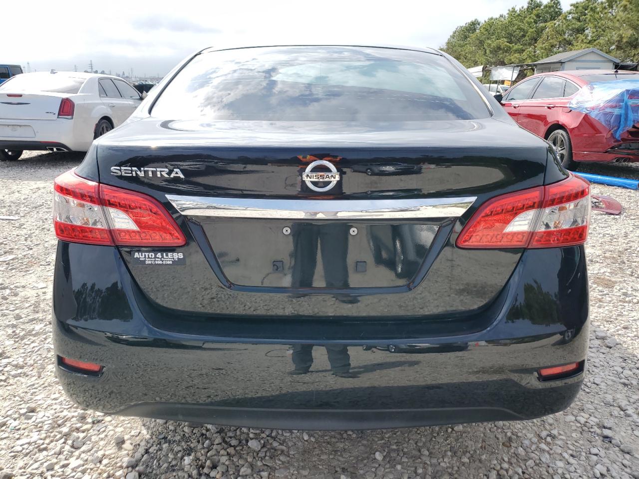 2015 Nissan Sentra - Image 6