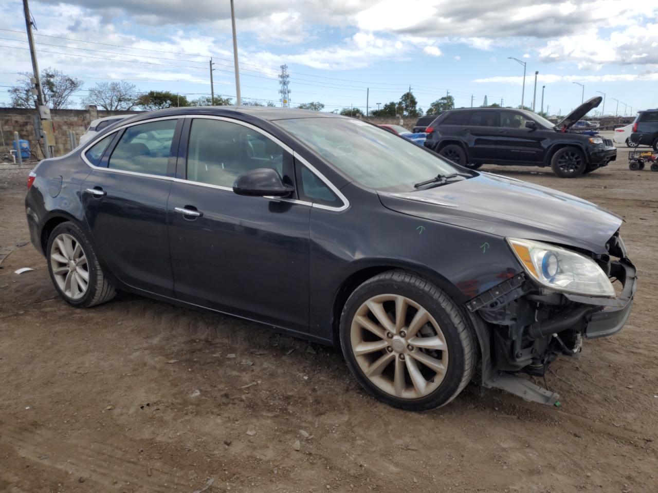 2015 Buick Verano - Image 4