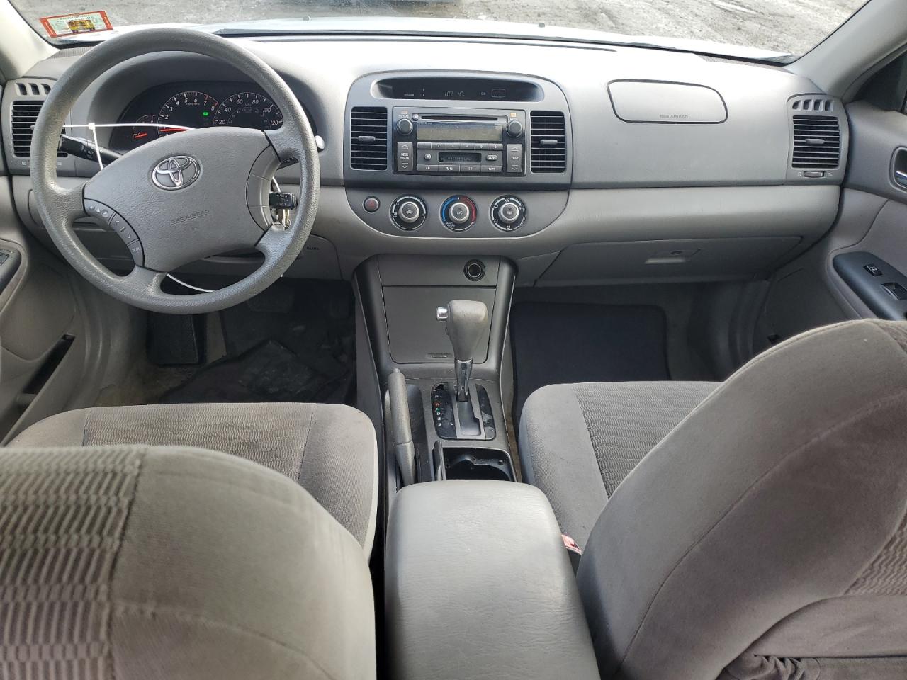 2005 Toyota Camry - Image 8