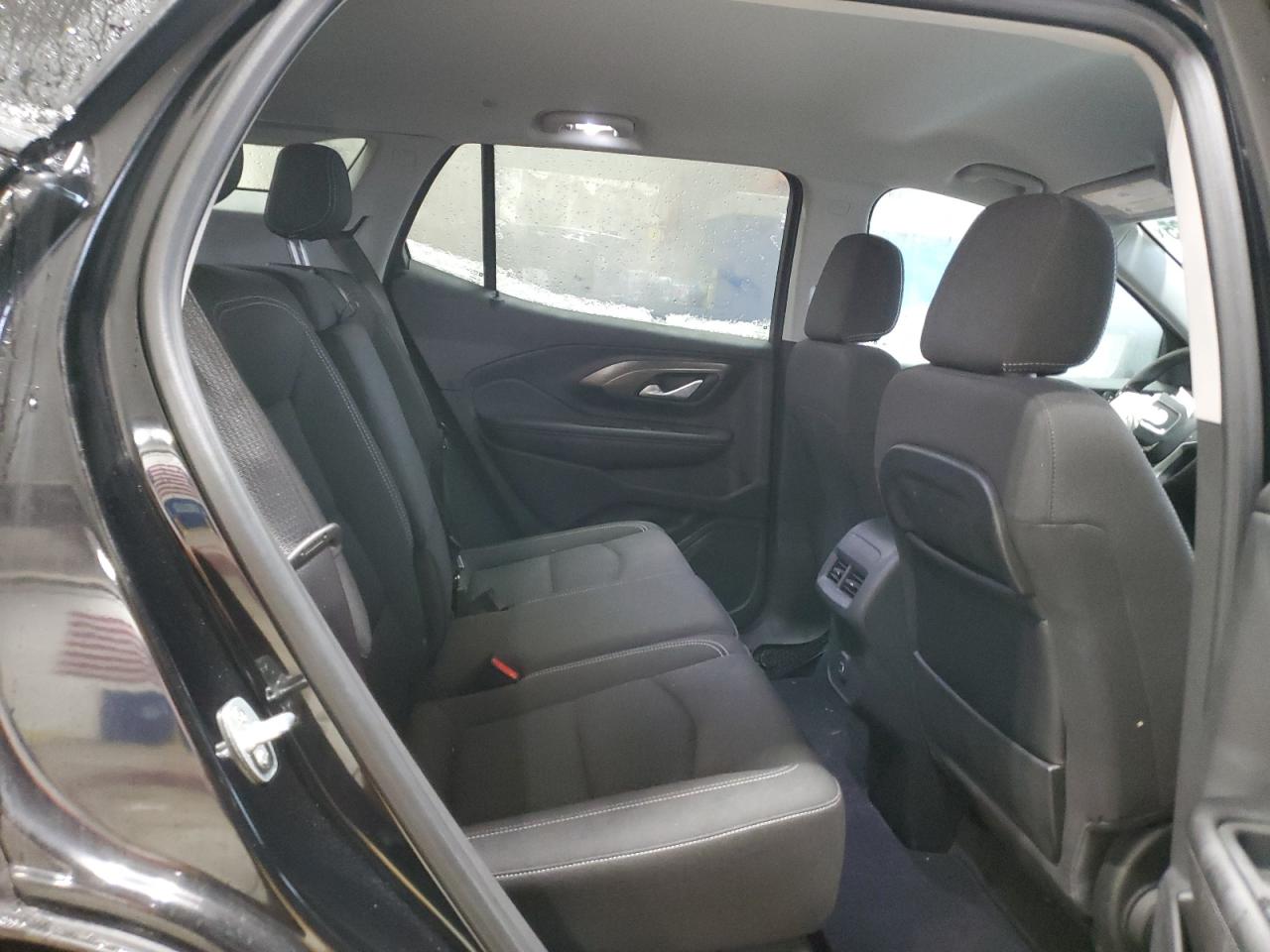 2022 GMC Terrain - Image 11