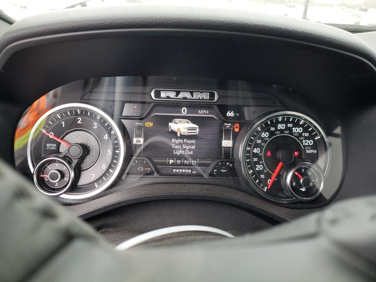 2021 RAM 1500 - Image 9