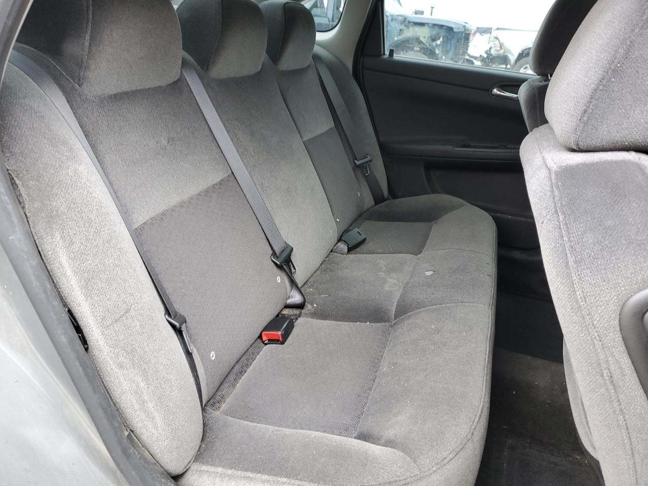 2009 Chevrolet Impala - Image 11