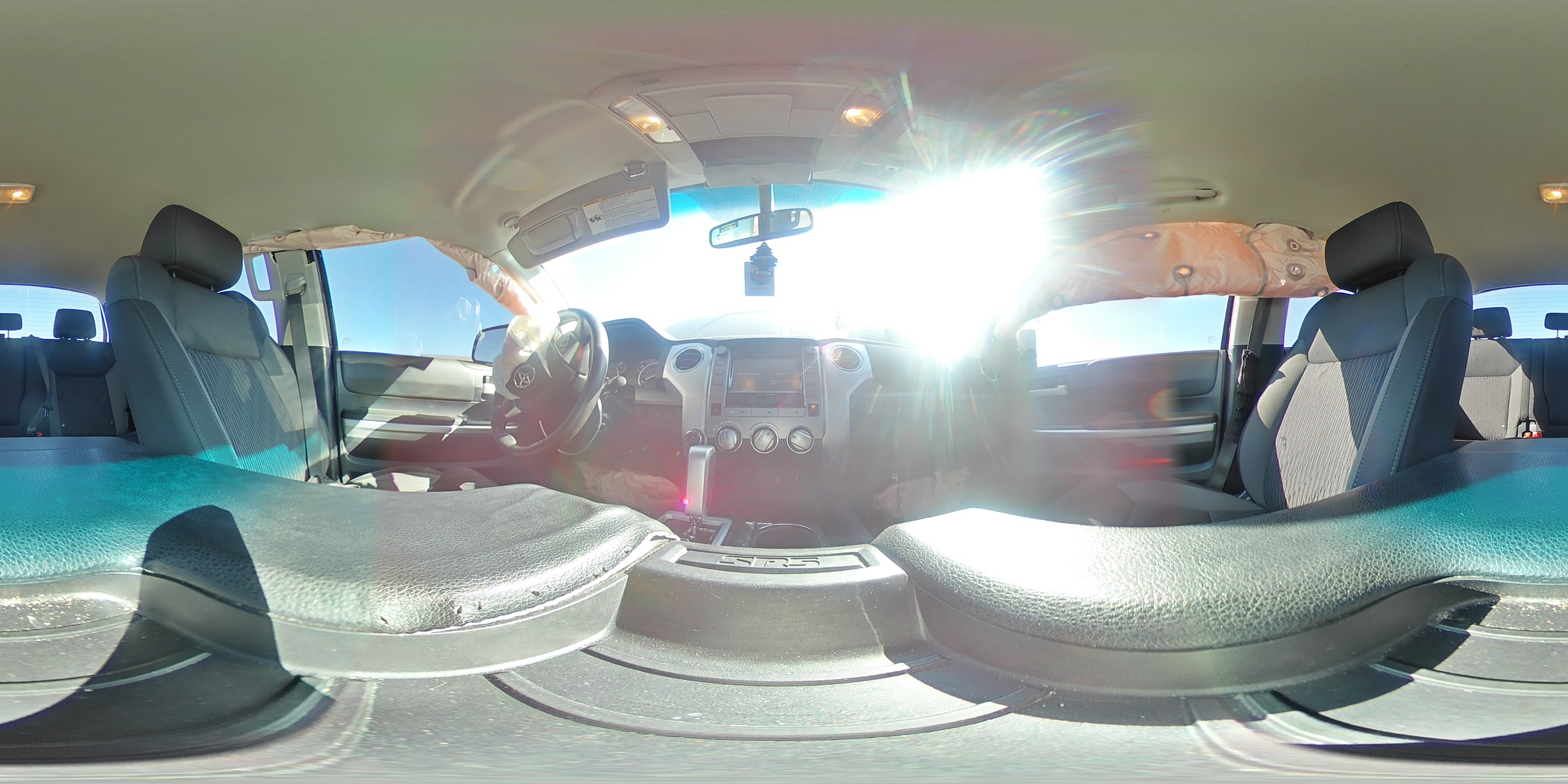 2015 Toyota Tundra - Image 14