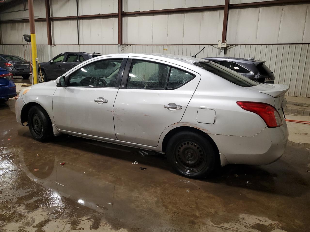 2013 Nissan Versa - Image 2