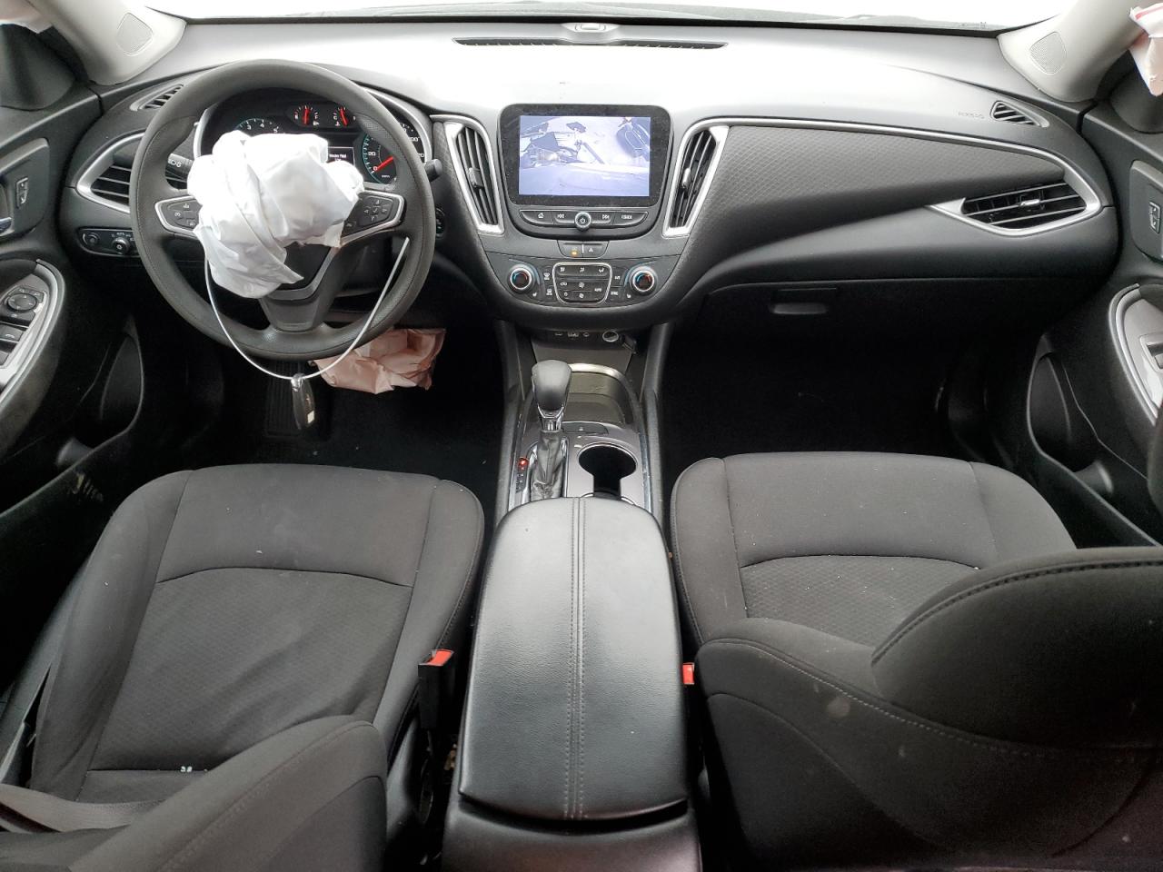 2022 Chevrolet Malibu - Image 8