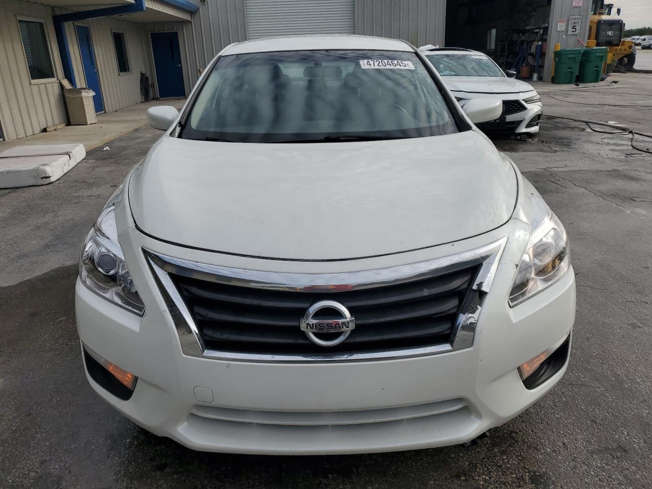 2014 Nissan Altima - Image 5