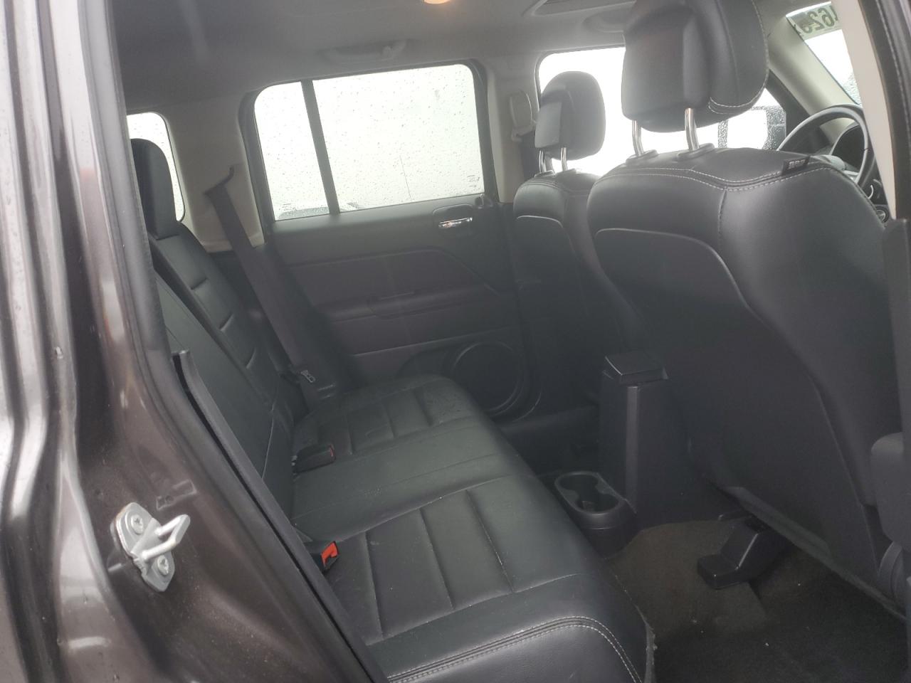 2017 Jeep Liberty (Patriot) - Image 11