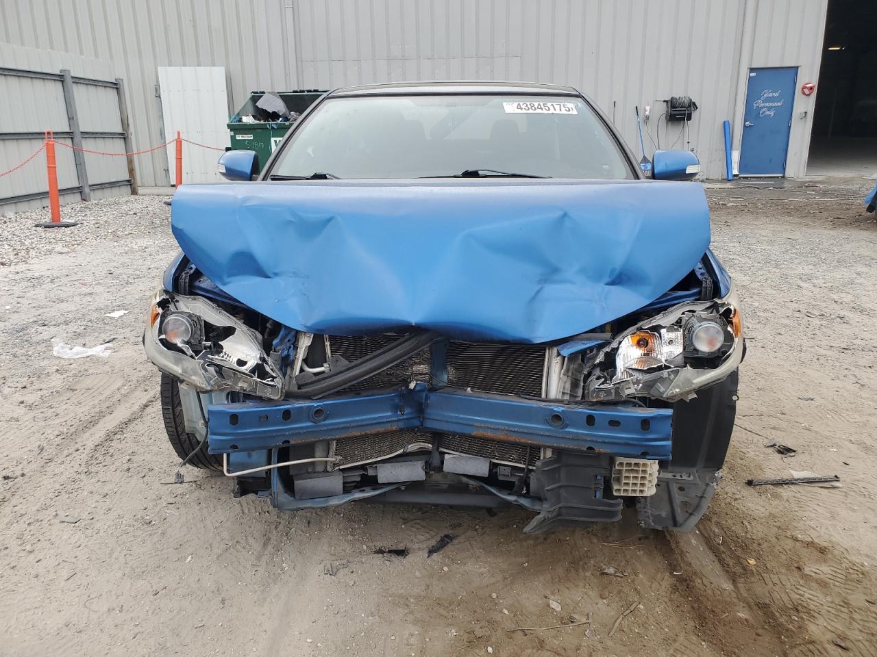 2015 Toyota tC - Image 5