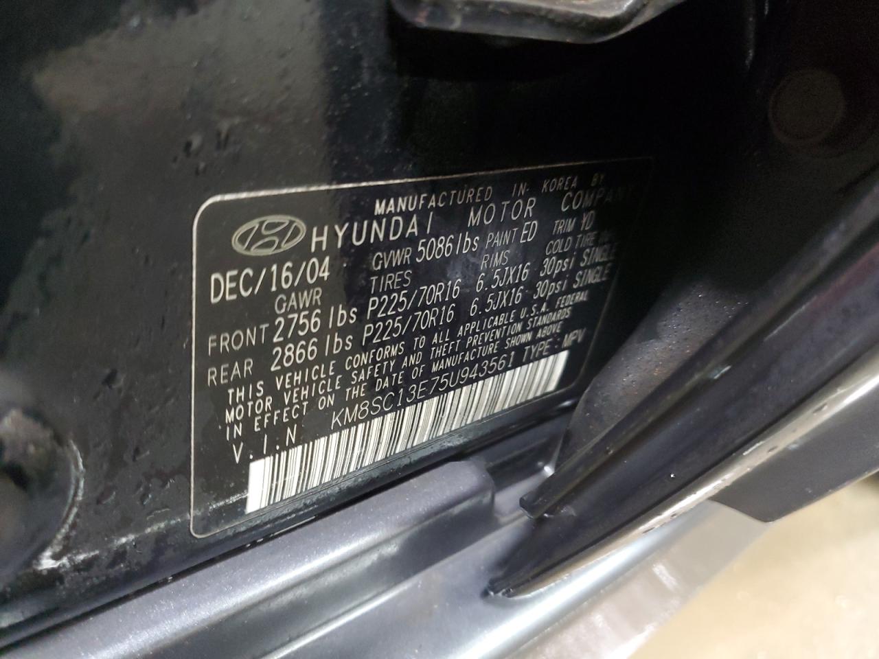 2005 Hyundai Santa Fe - Image 13