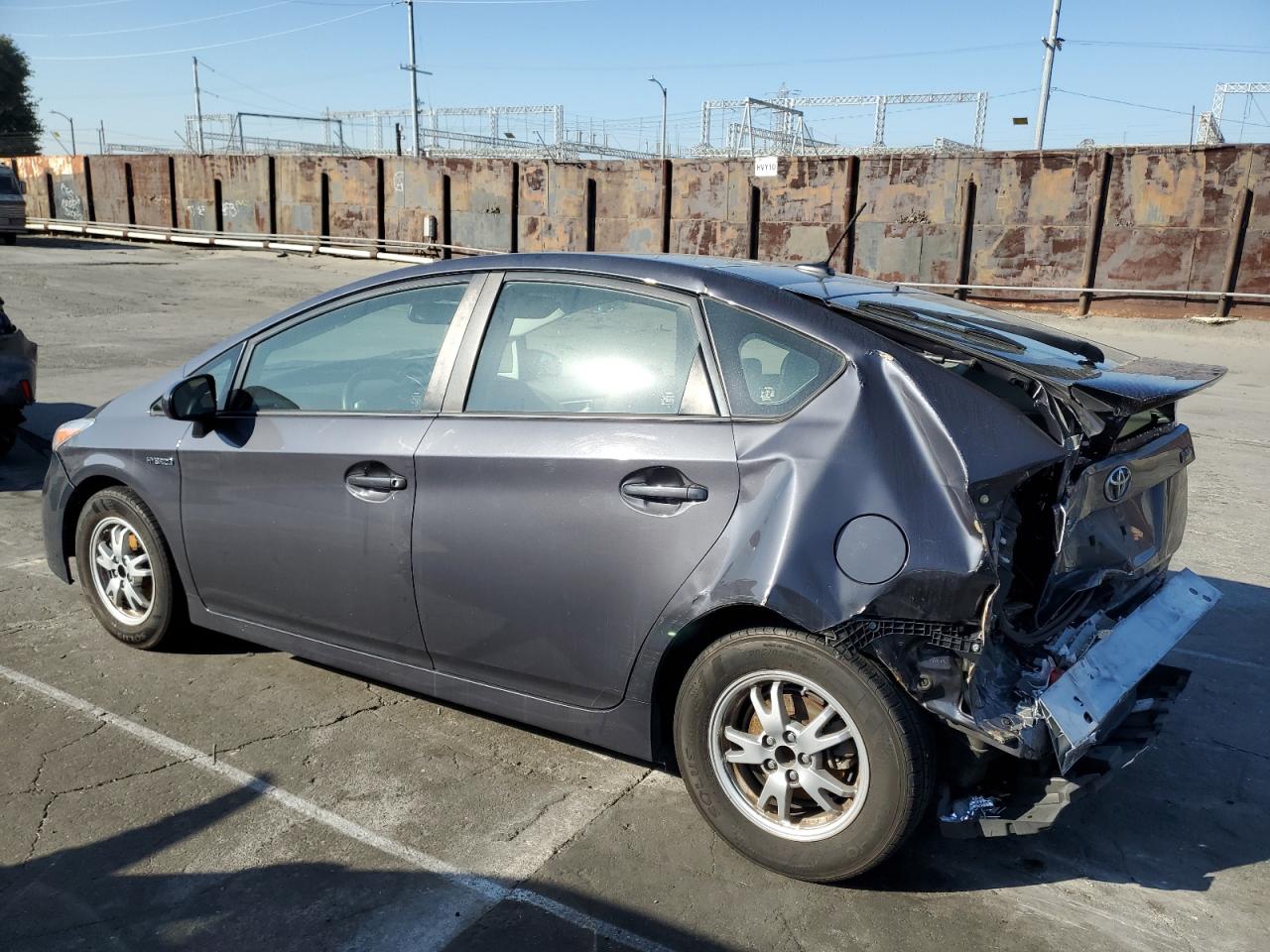 2011 Toyota Prius - Image 2