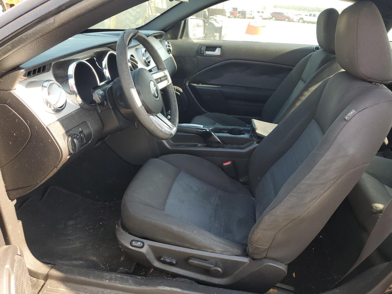 2008 Ford Mustang - Image 7
