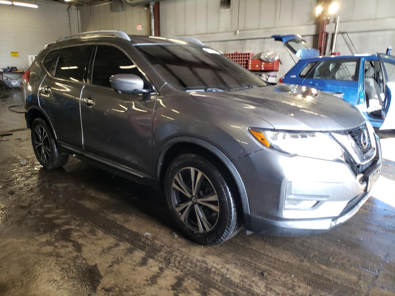 2018 Nissan Rogue - Image 4