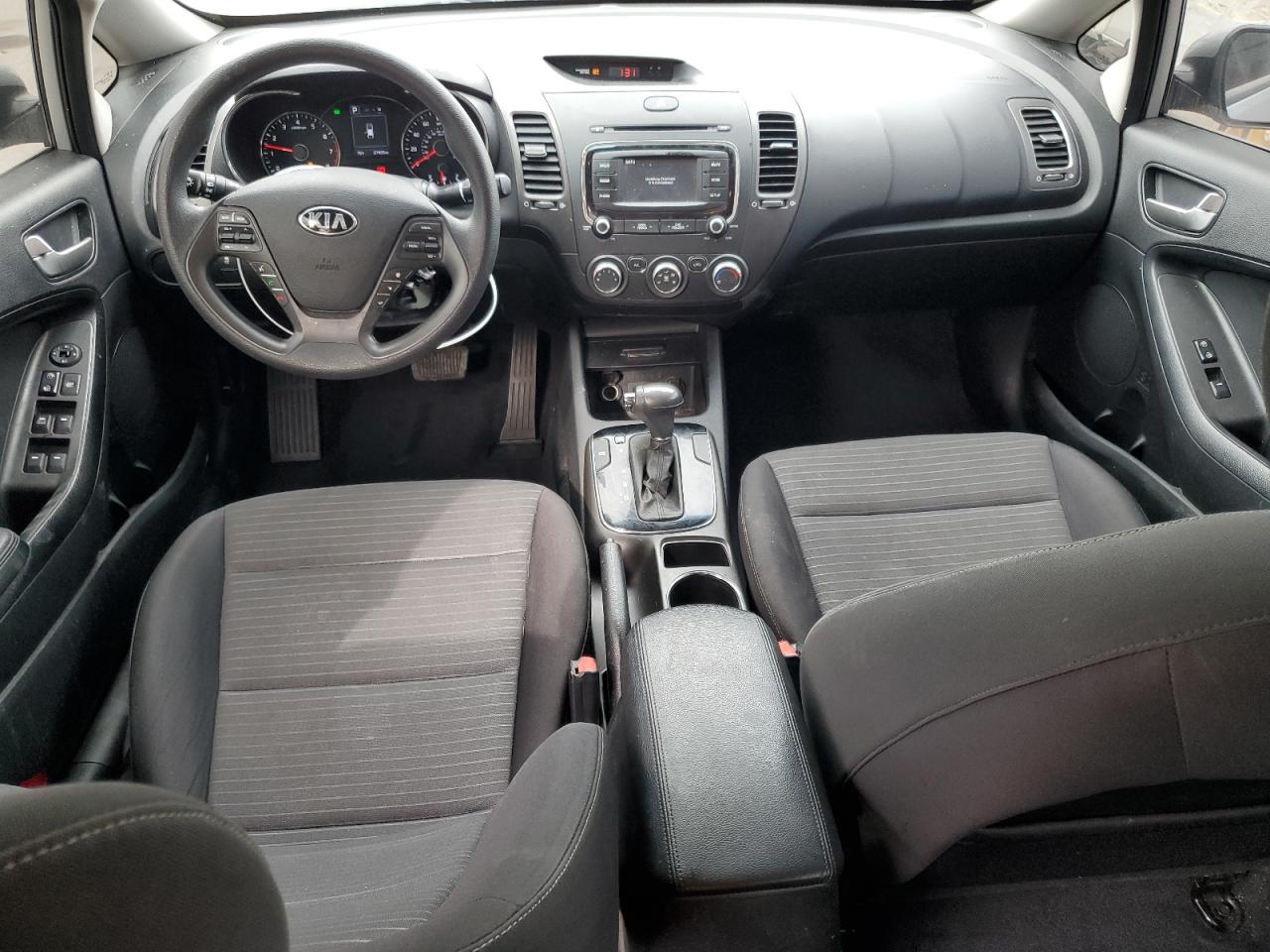 2017 Kia Forte - Image 8