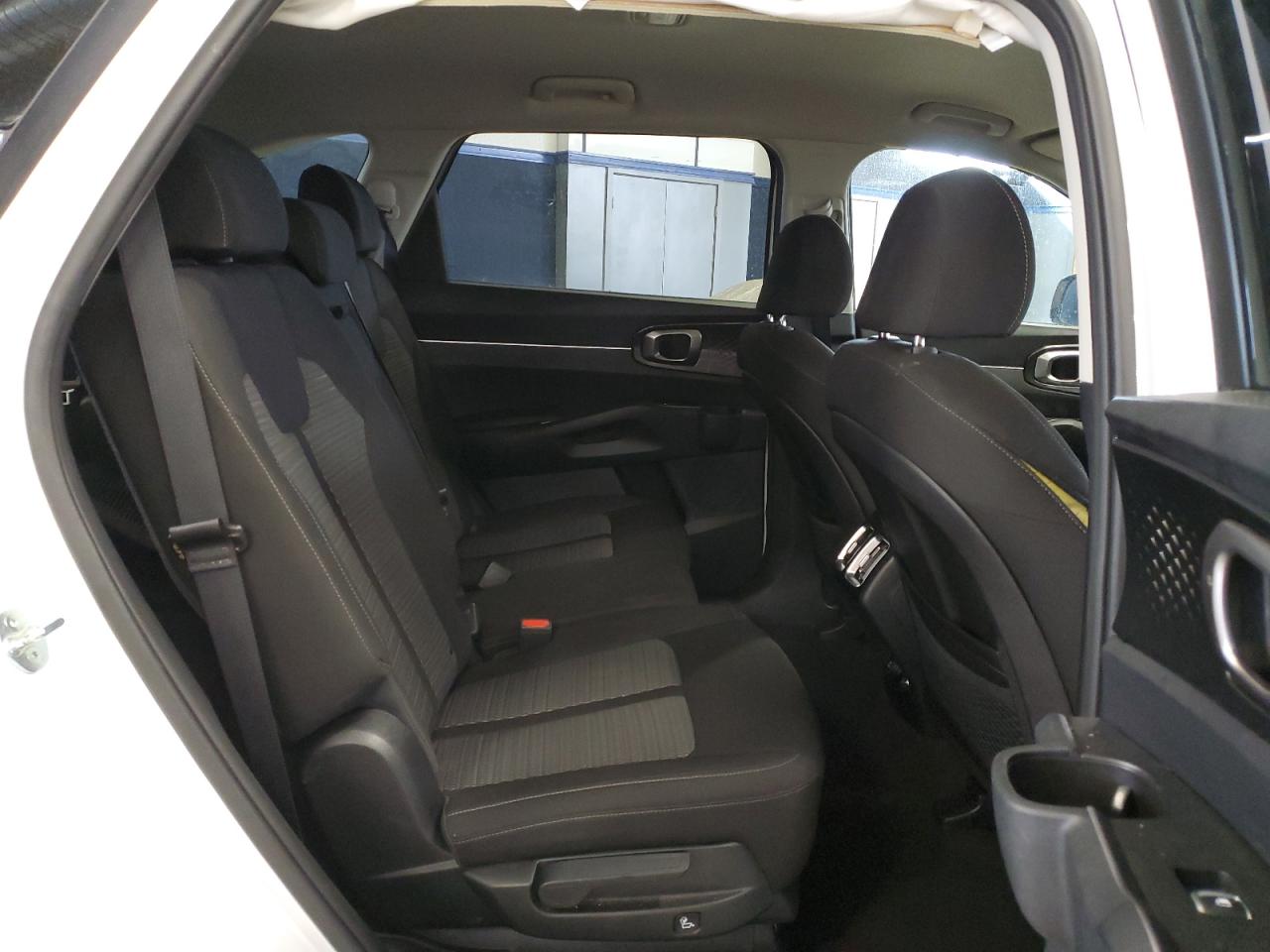 2023 Kia Sorento - Image 11