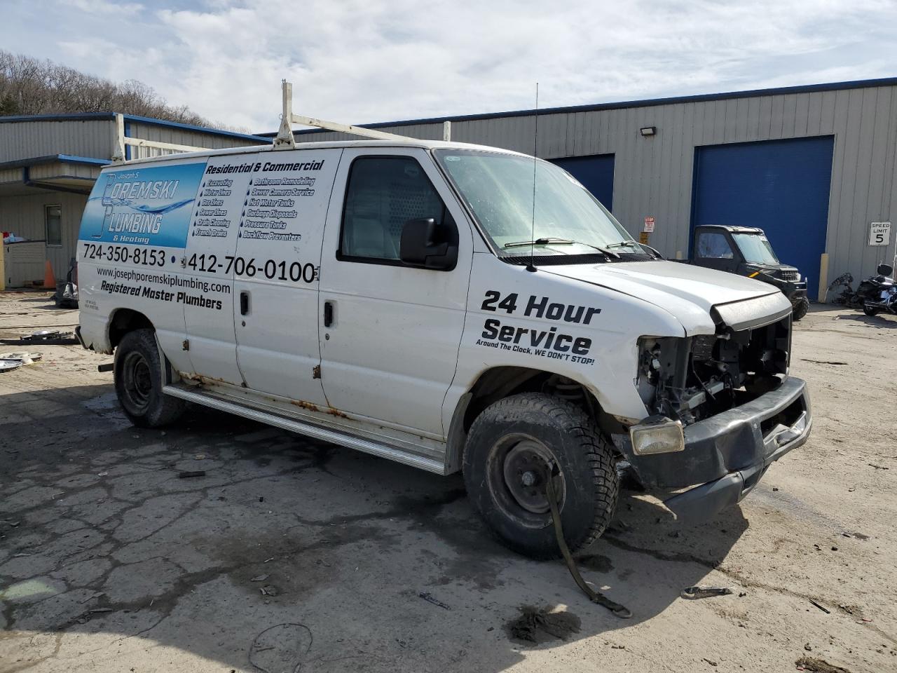 2011 Ford Econoline - Image 4