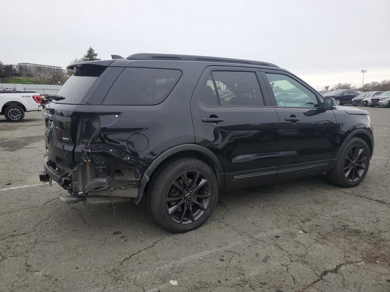 2017 Ford Explorer - Image 3
