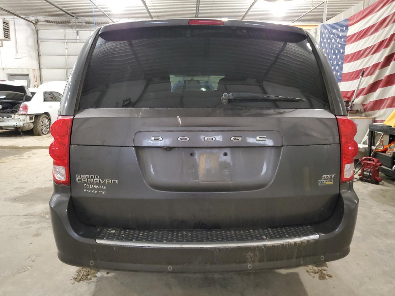 2016 Dodge Caravan - Image 6