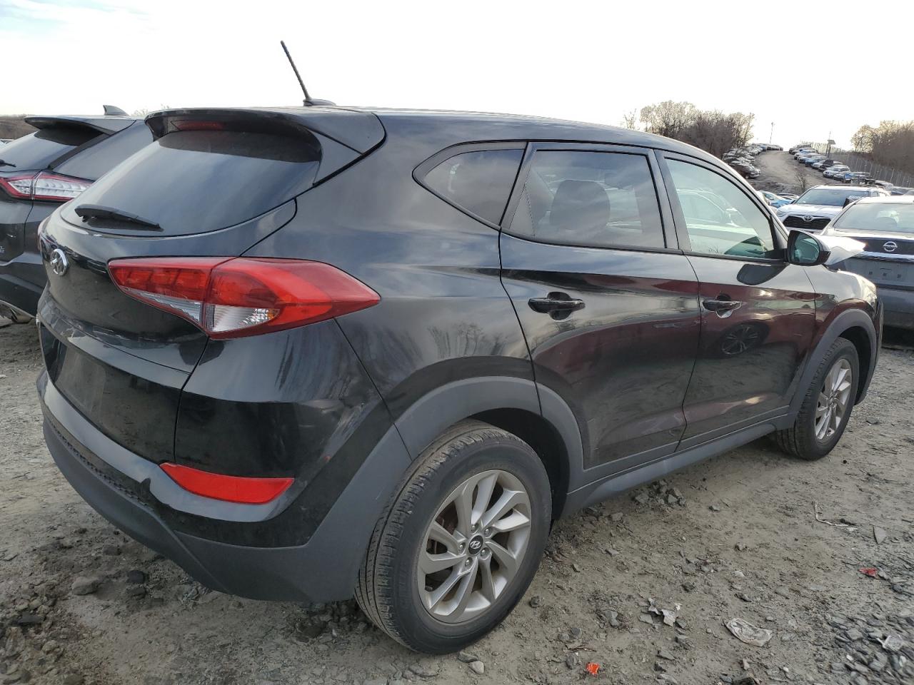 2017 Hyundai Tucson - Image 3