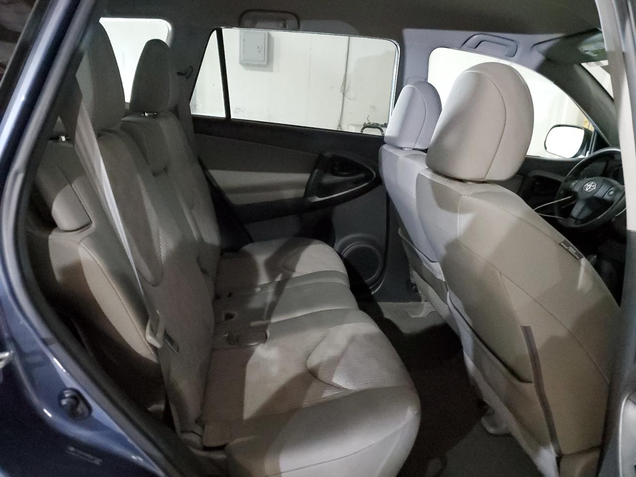 2012 Toyota RAV 4 - Image 11