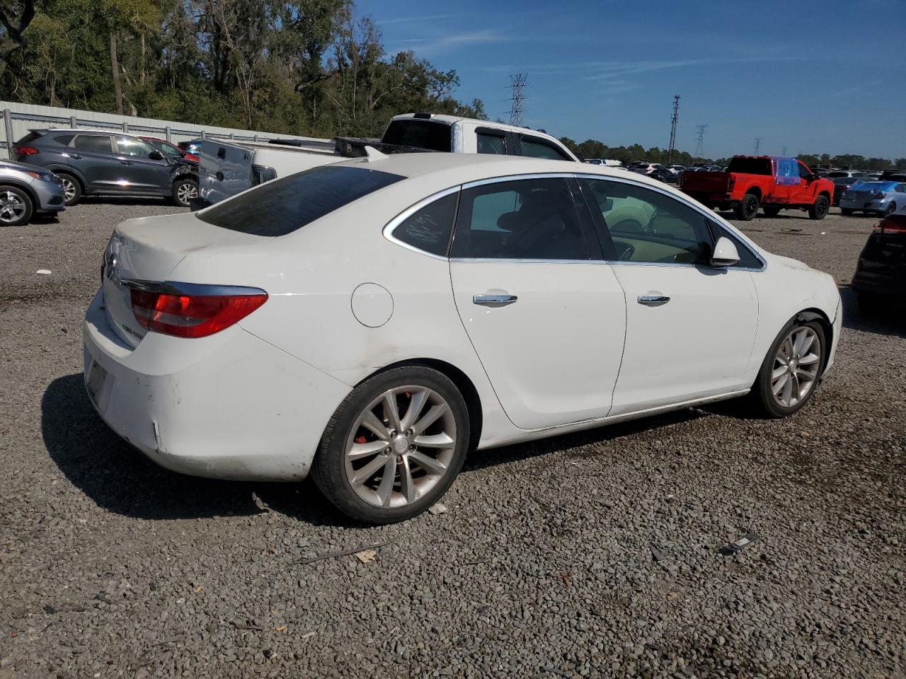 2013 Buick Verano - Image 3
