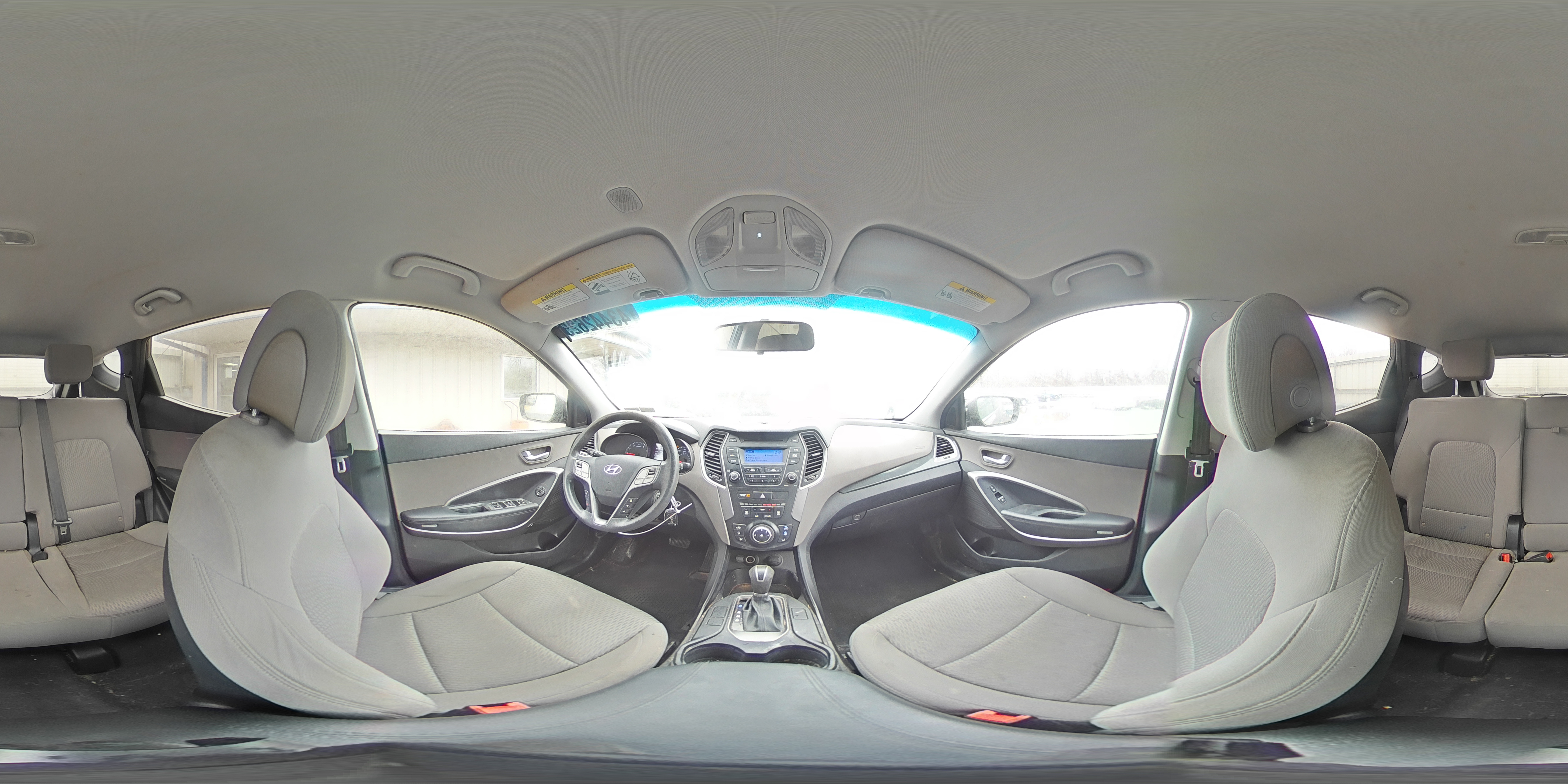 2015 Hyundai Santa Fe - Image 15