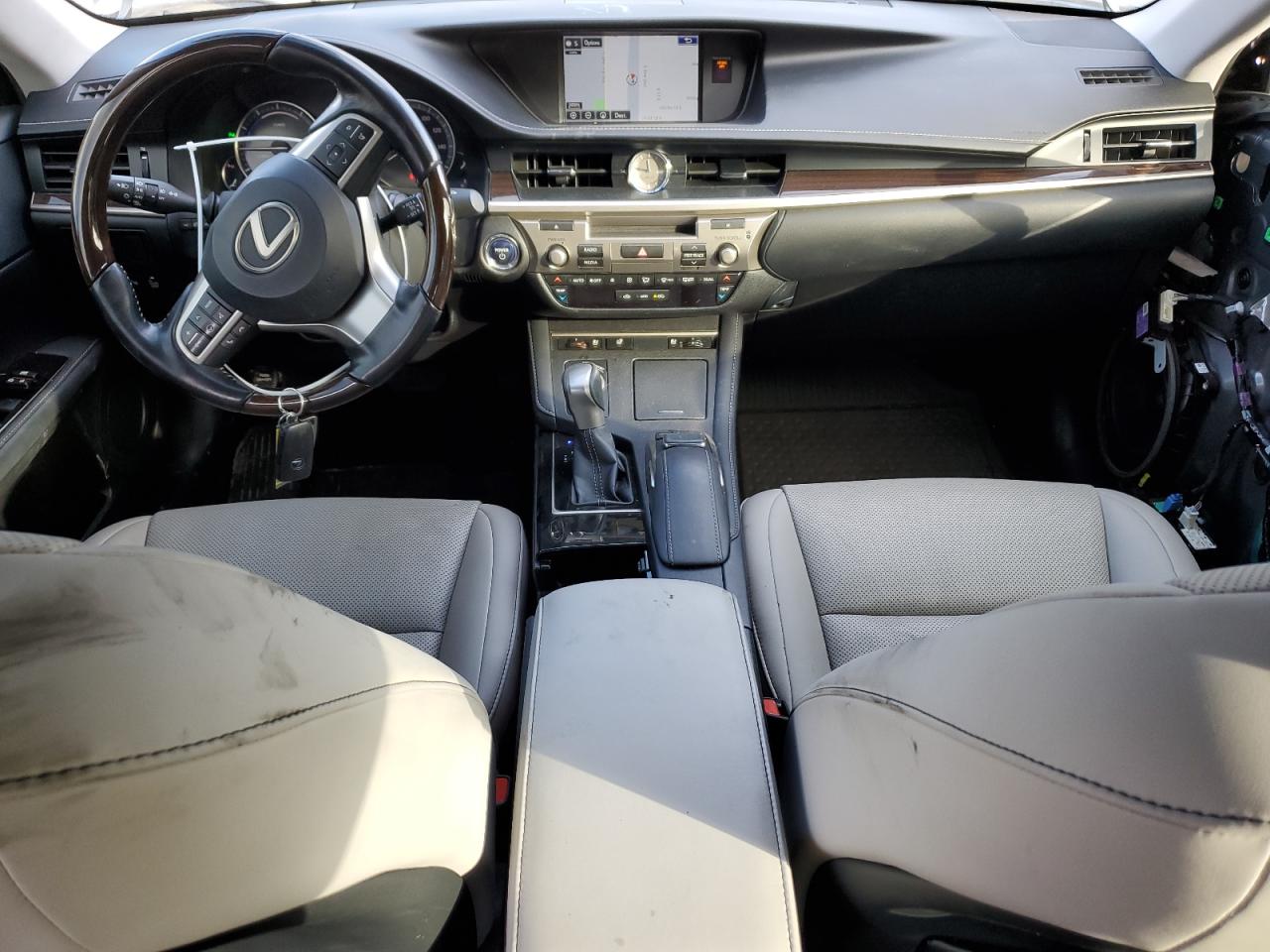 2016 Lexus ES - Image 8