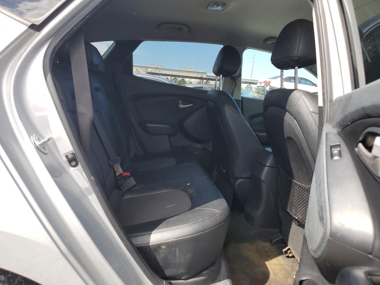 2012 Hyundai Tucson - Image 11