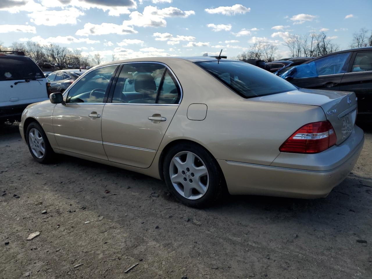 2004 Lexus LS - Image 2