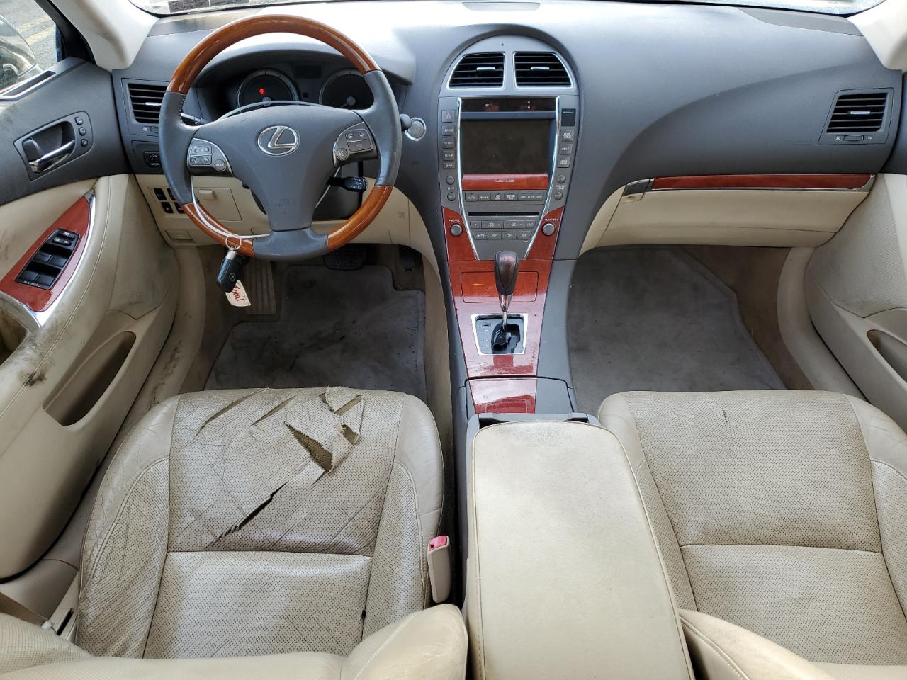 2010 Lexus ES - Image 8