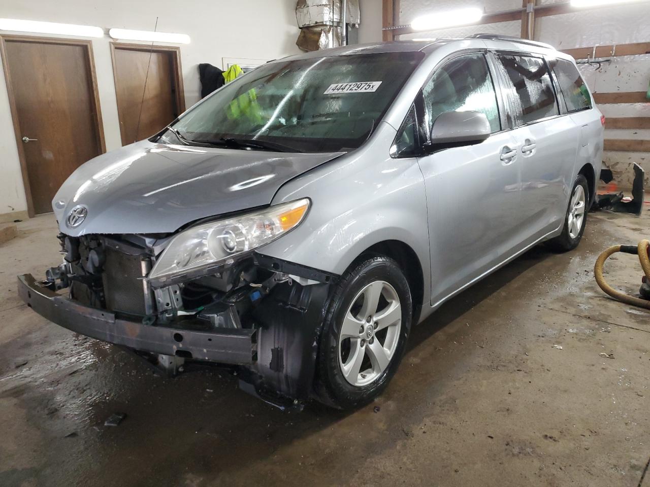 2014 Toyota Sienna - Image 1