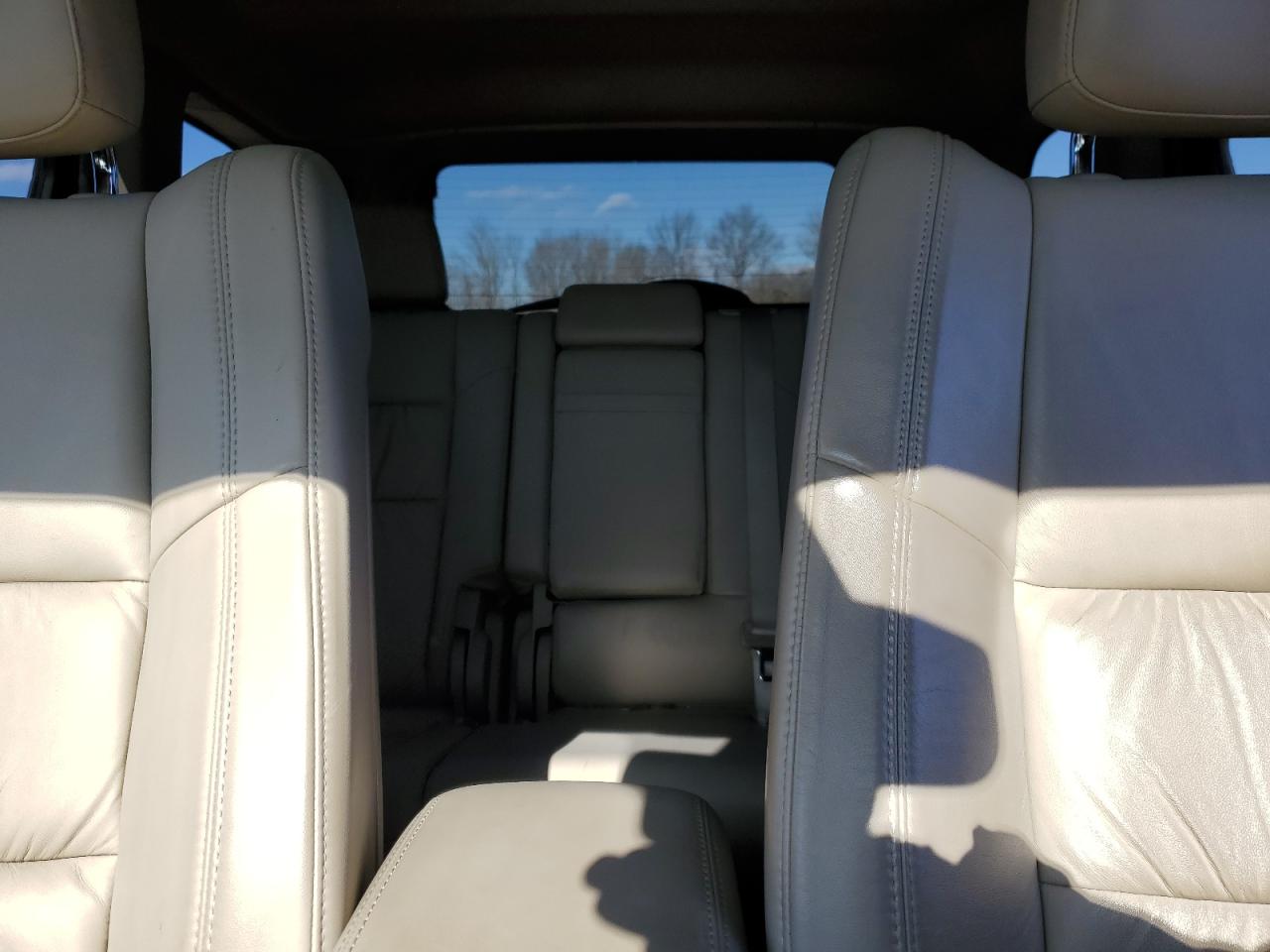 2012 Jeep Grand Cherokee - Image 10