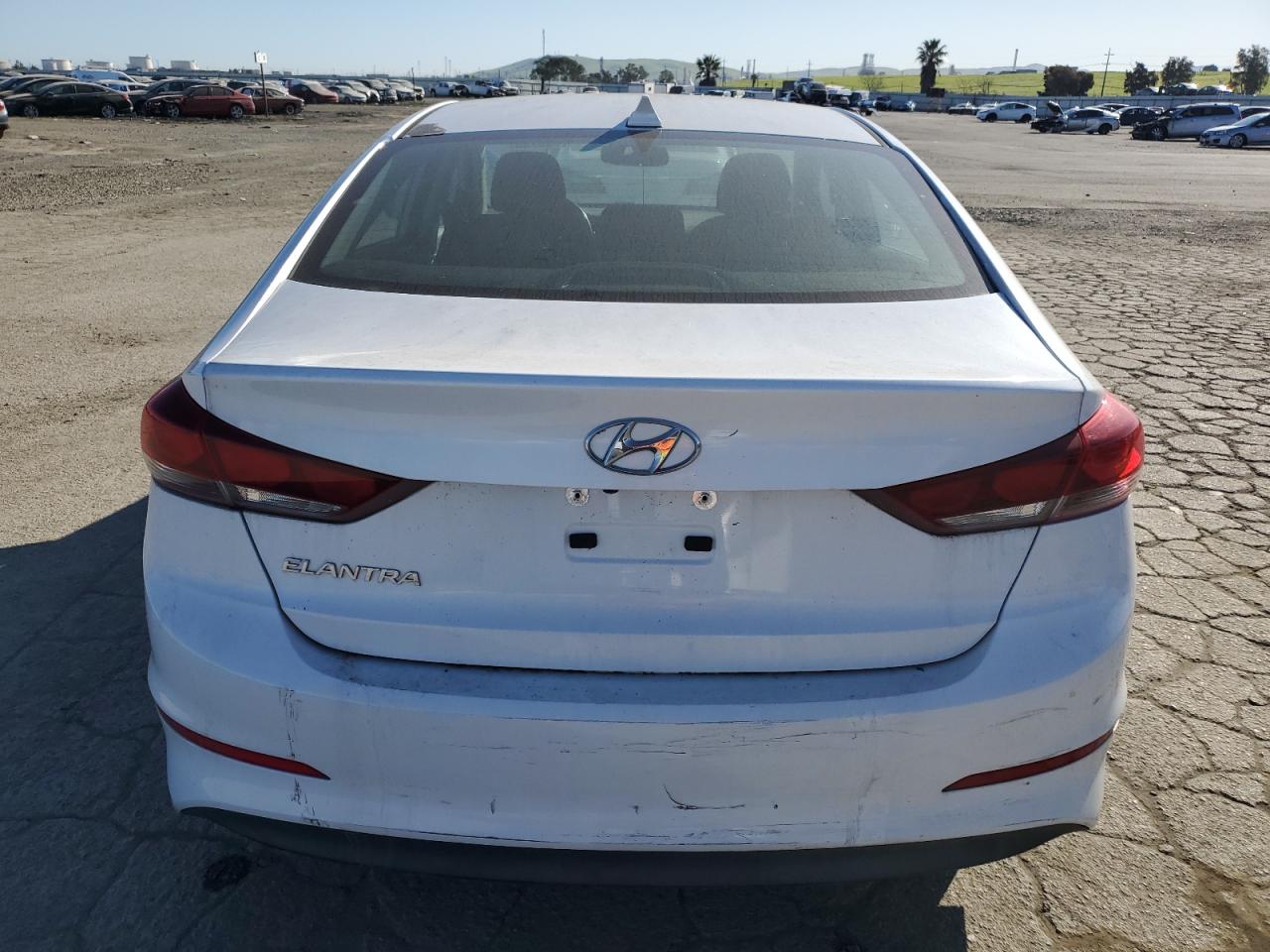 2017 Hyundai Elantra - Image 6