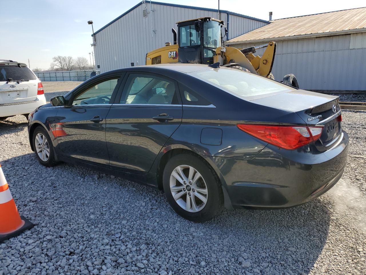 2013 Hyundai Sonata - Image 2