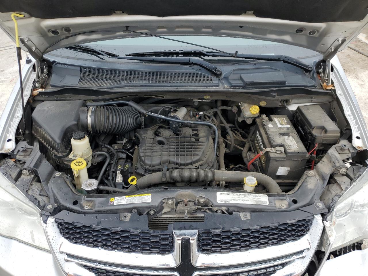 2011 Dodge Caravan - Image 12