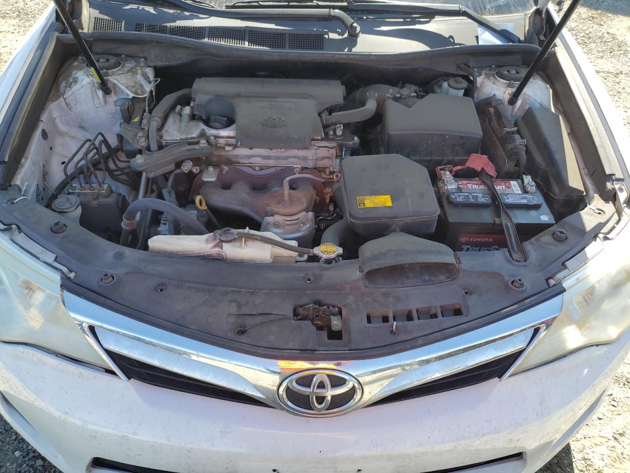 2014 Toyota Camry - Image 11