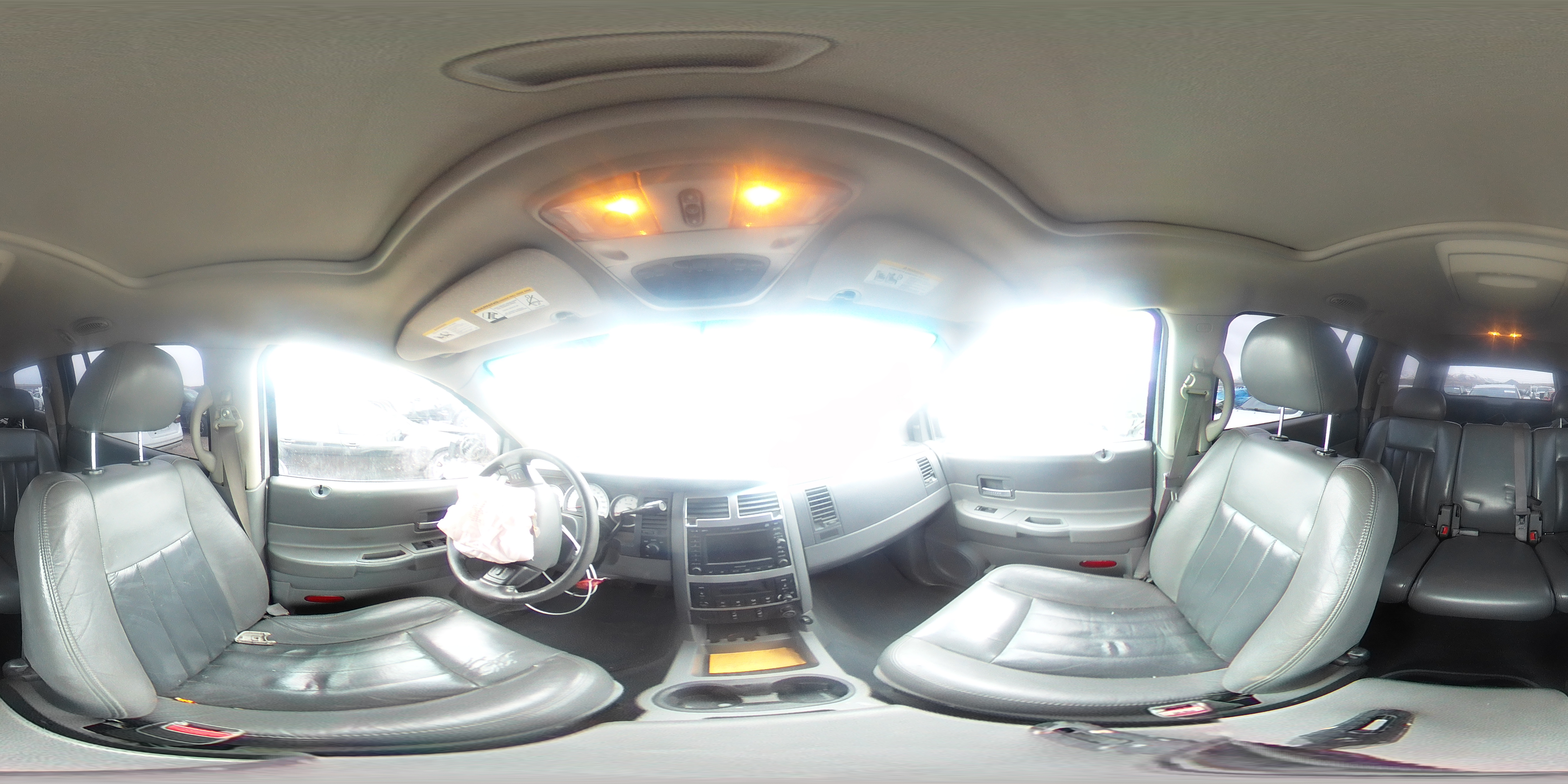 2005 Dodge Durango - Image 13
