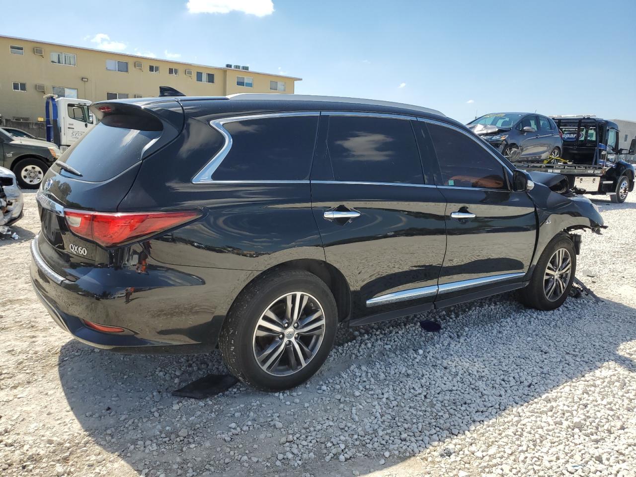 2017 Infiniti QX60 - Image 3