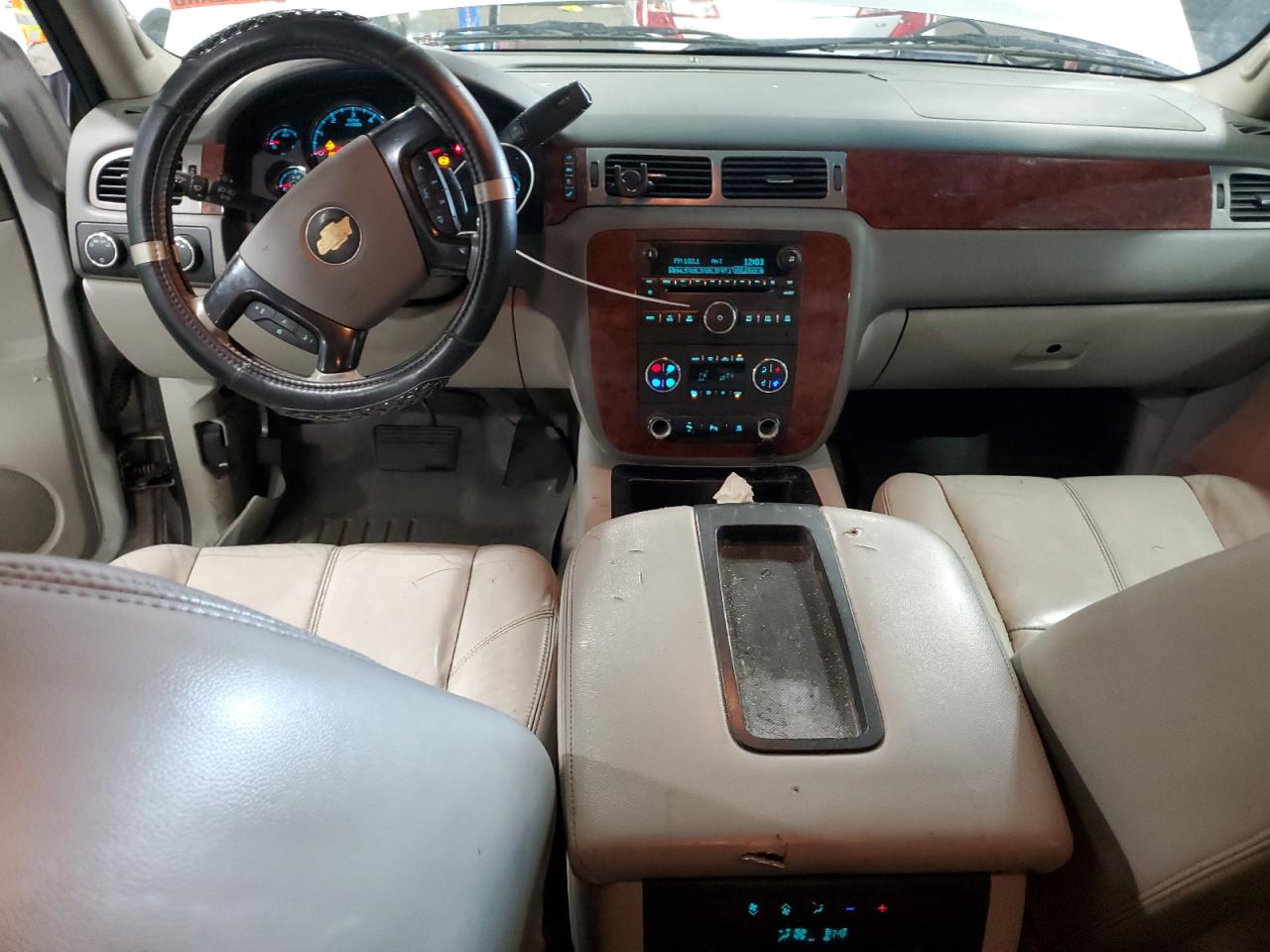 2010 Chevrolet Tahoe - Image 8