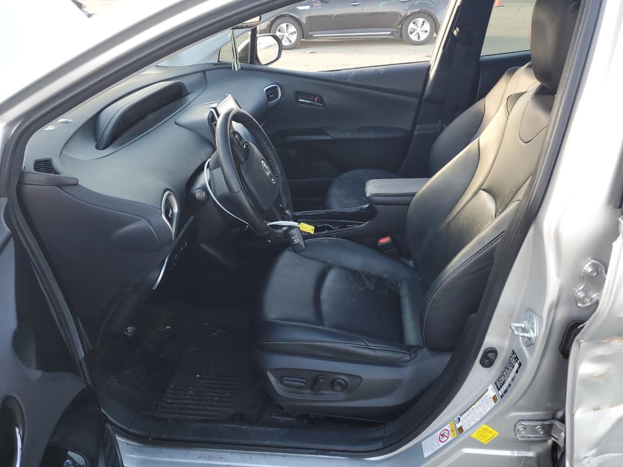 2022 Toyota Prius - Image 7