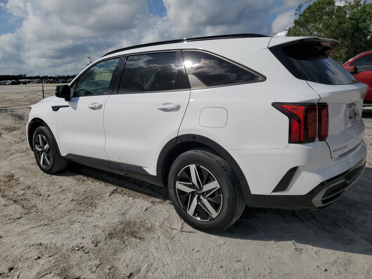 2023 Kia Sorento - Image 2