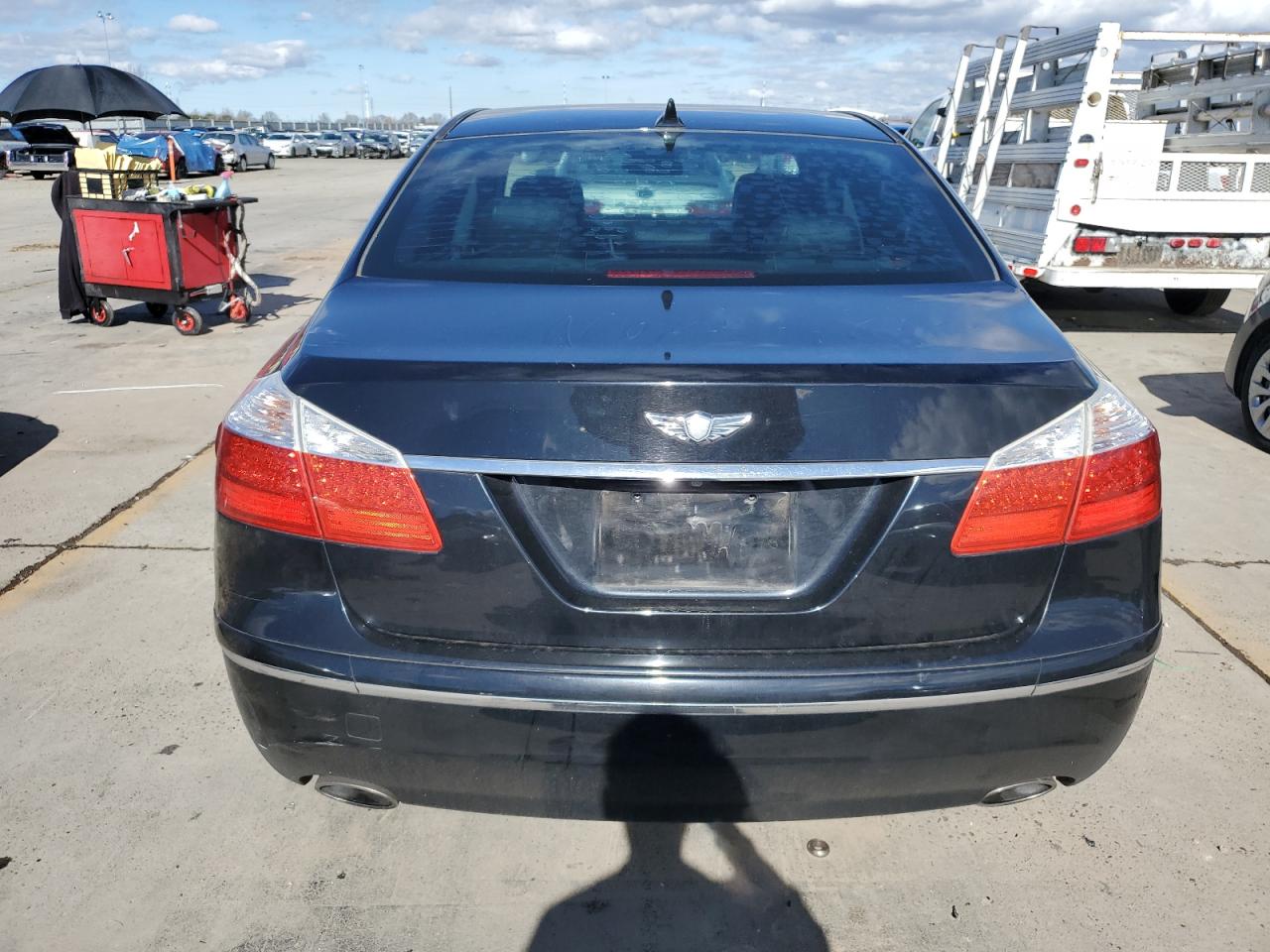 2011 Hyundai Genesis - Image 6