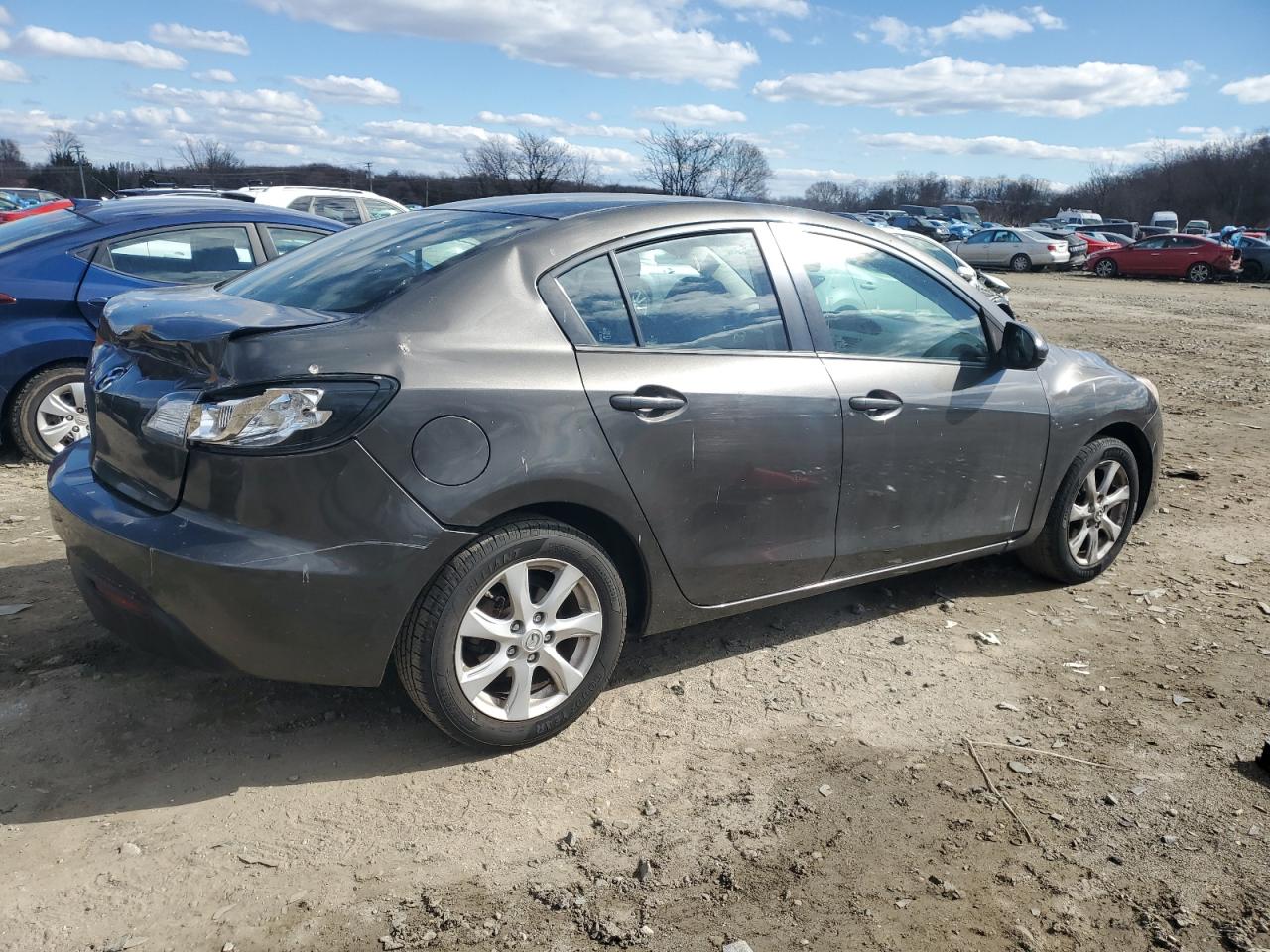 2010 Mazda 3 - Image 3