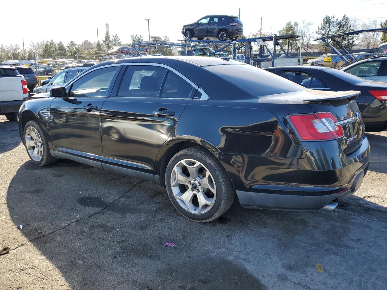 2011 Ford Taurus - Image 2