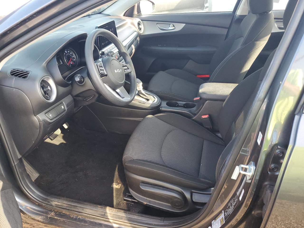 2024 Kia Forte - Image 7