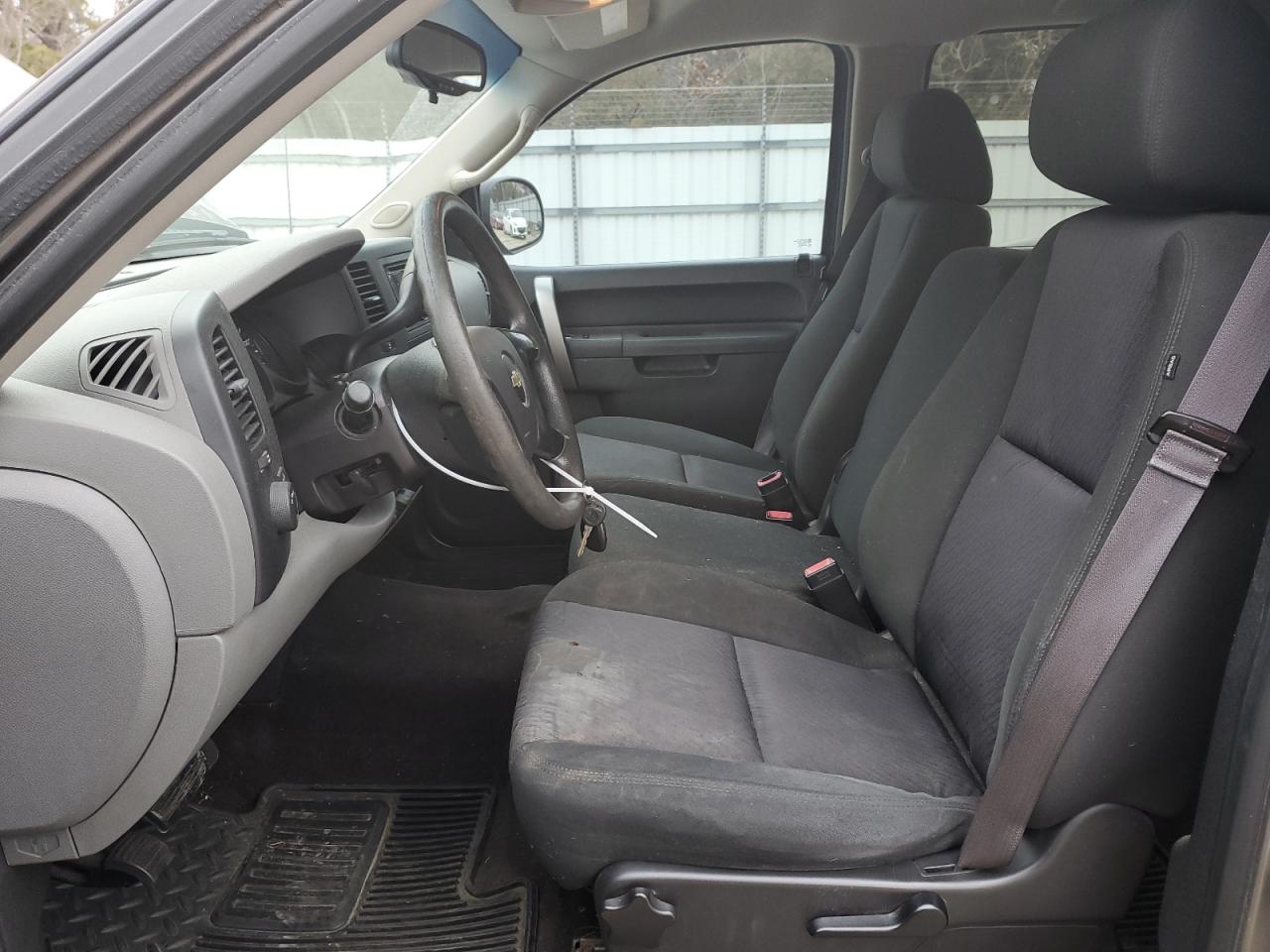 2013 Chevrolet Silverado - Image 7
