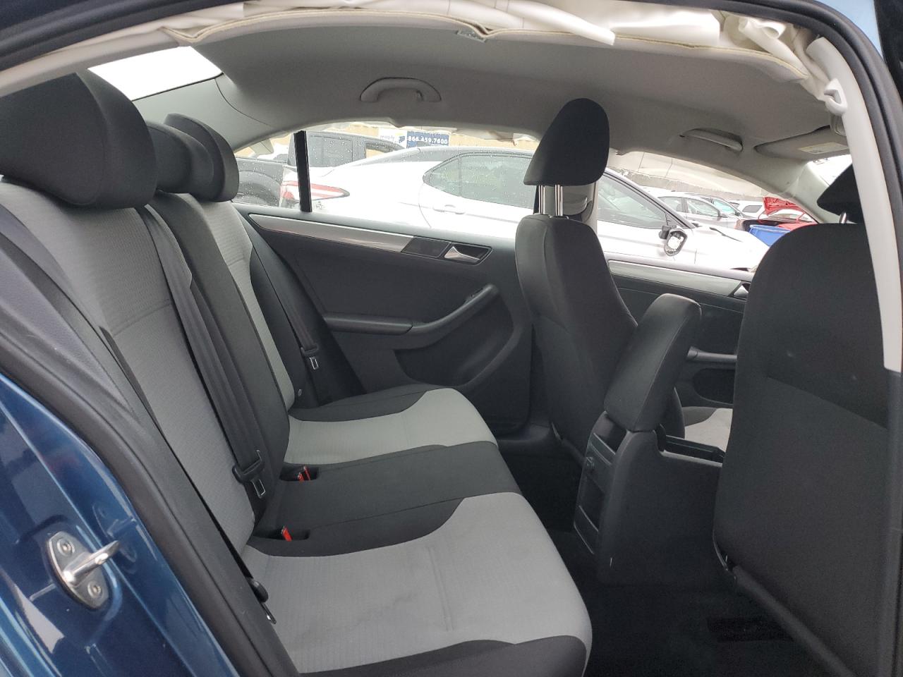 2017 Volkswagen Jetta - Image 10